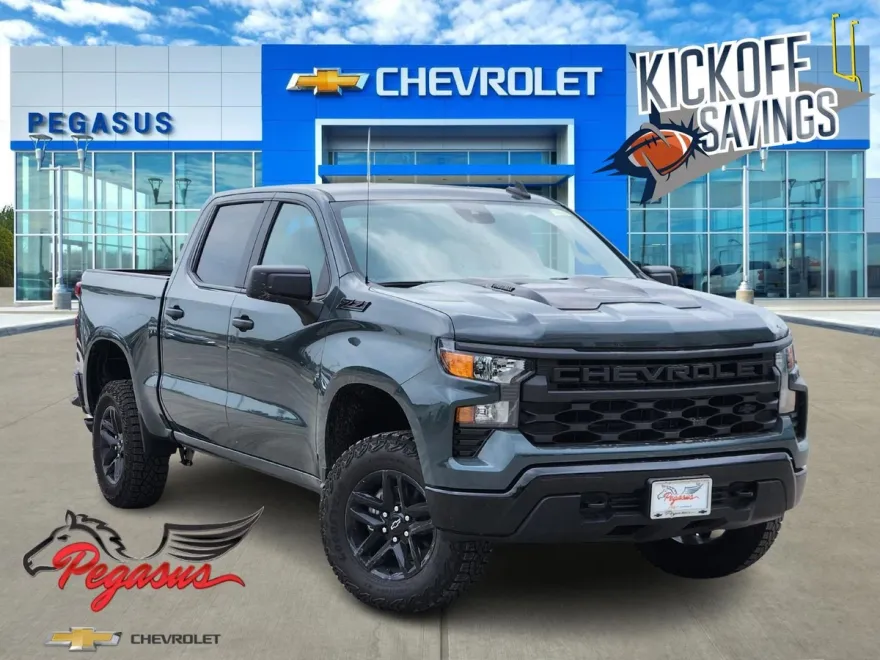 2025 Chevrolet Silverado 1500 Custom Trail Boss photo 1