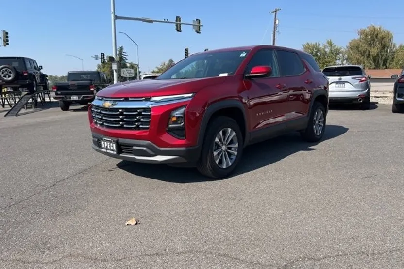 2025 Chevrolet Equinox LT photo 1