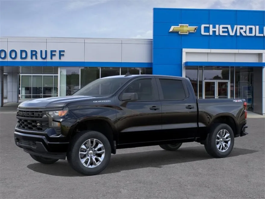 2025 Chevrolet Silverado 1500 Custom photo 1