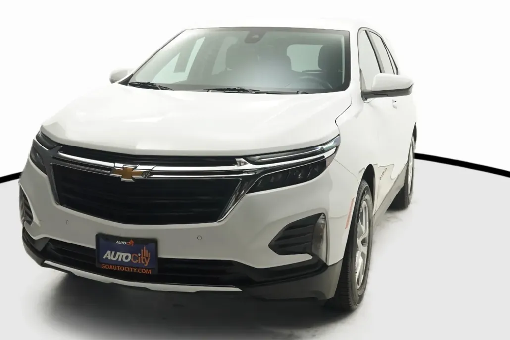 2024 Chevrolet Equinox LT photo 1