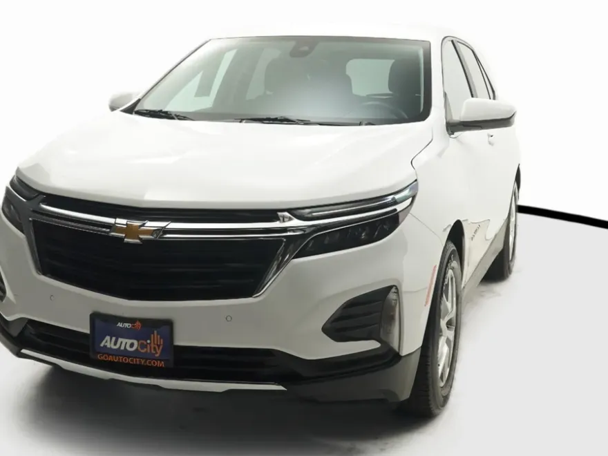 2024 Chevrolet Equinox LT photo 1