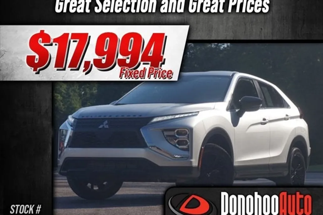 2023 Mitsubishi Eclipse Cross LE photo 1