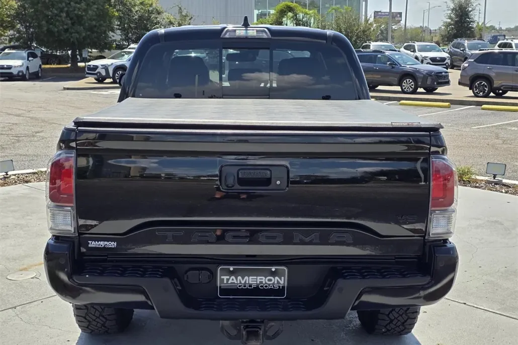 2023 Toyota Tacoma TRD Off-Road V6 photo 1