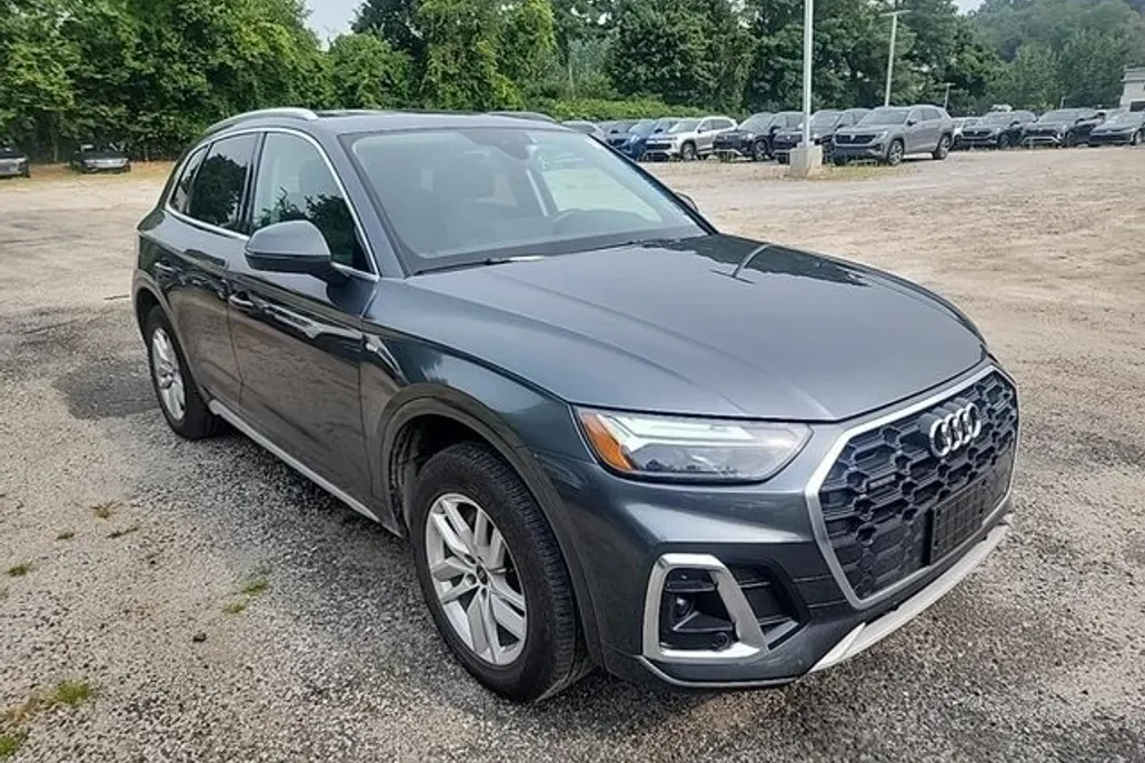 2022 Audi Q5 45 S line Premium photo 1