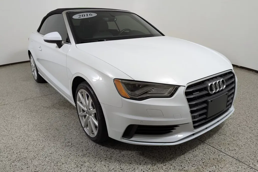 2016 Audi A3 2.0T Plus photo 1