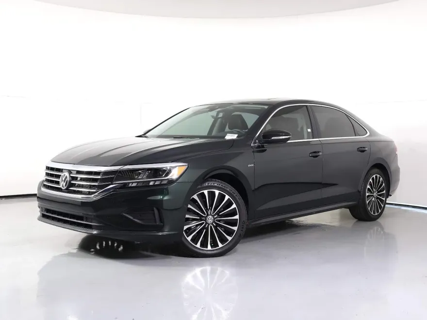 2022 Volkswagen Passat Limited photo 1