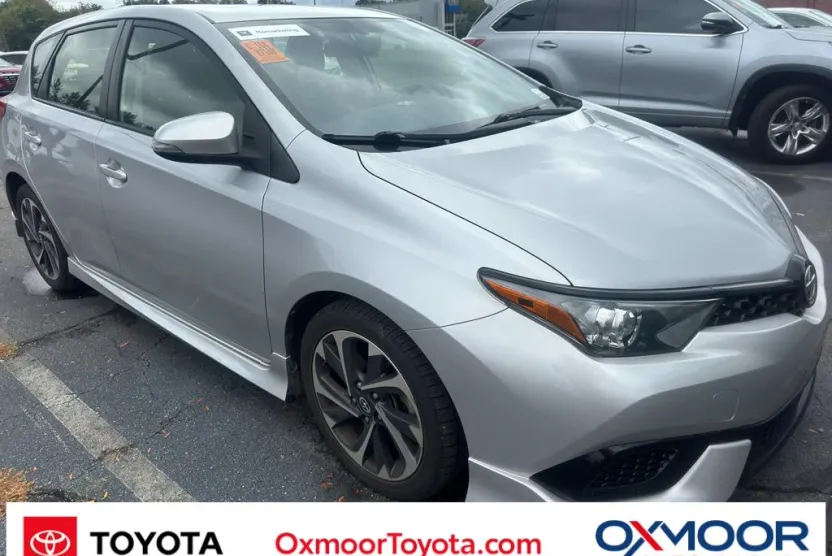 2016 Scion iM Base photo 1