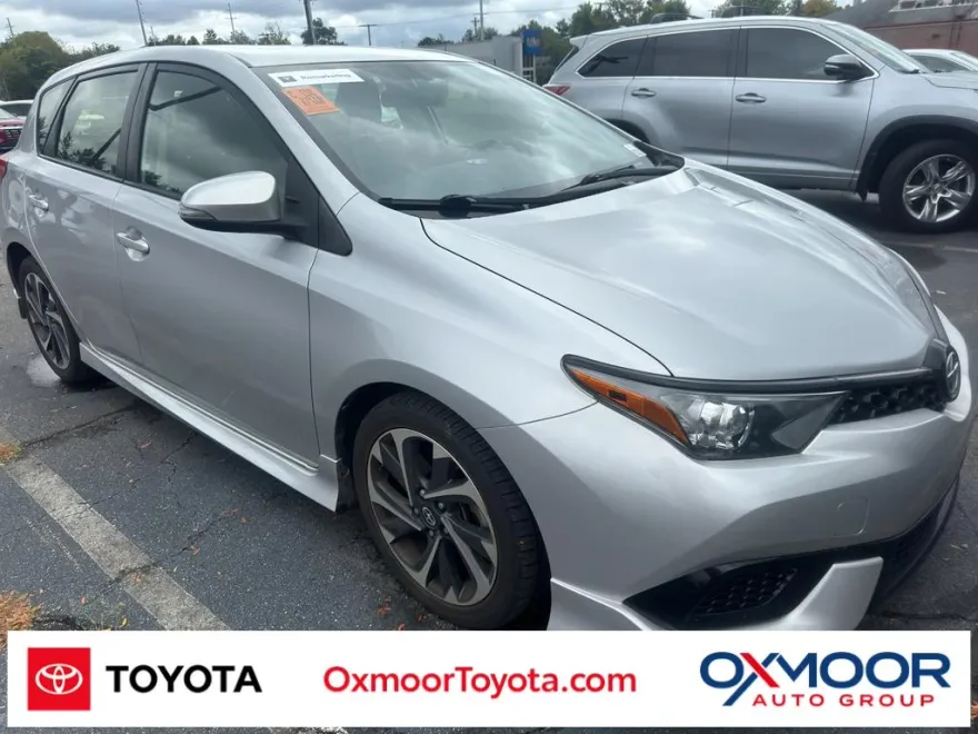 2016 Scion iM Base photo 1