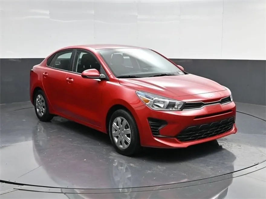 2023 Kia Rio S photo 1