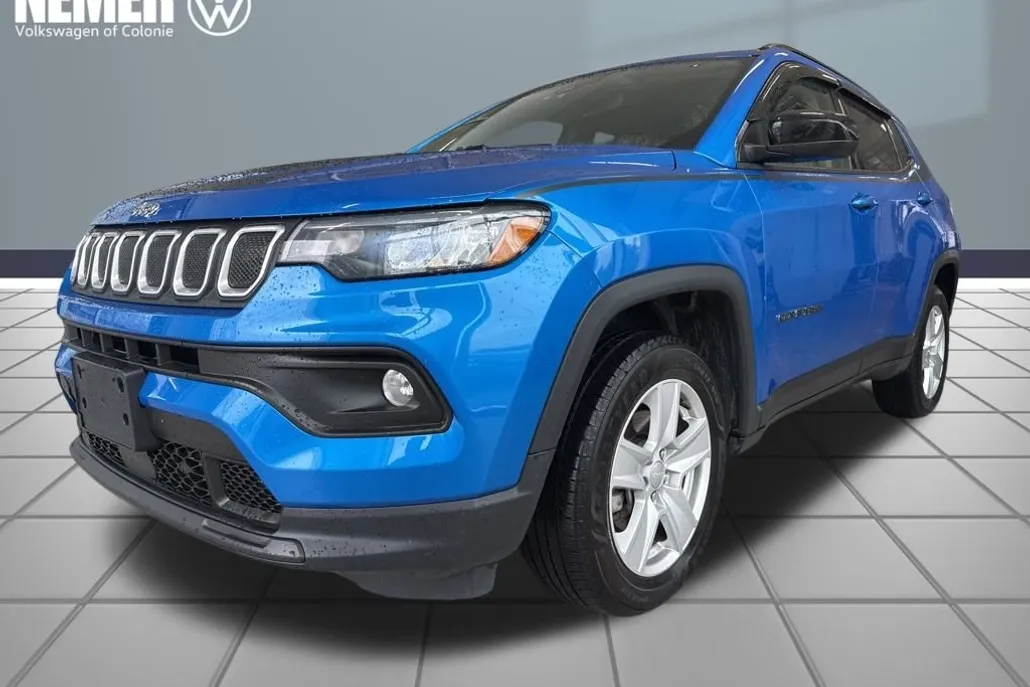 2022 Jeep Compass Latitude photo 1