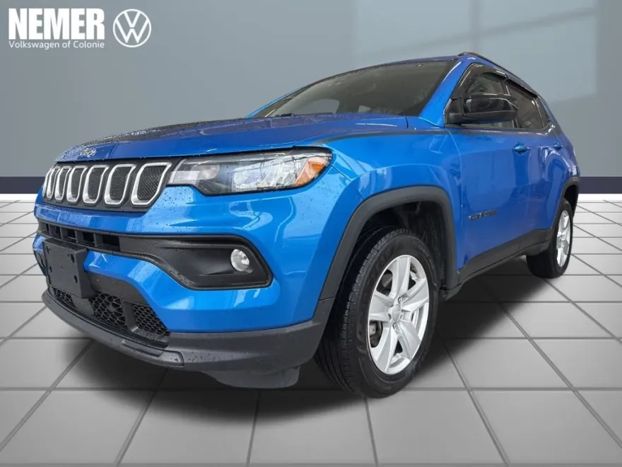 2022 Jeep Compass Latitude photo 1