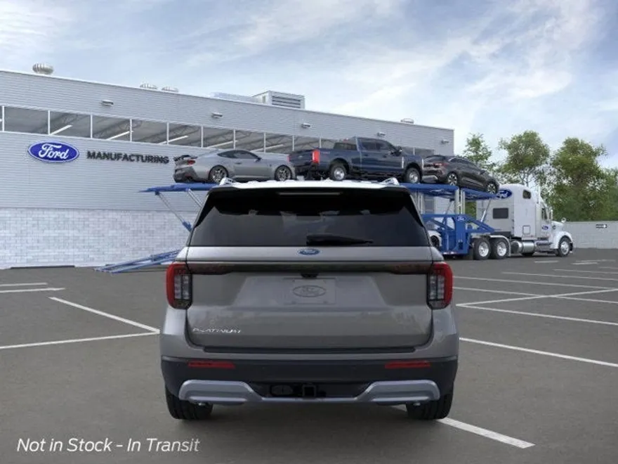 2025 Ford Explorer Platinum photo 1