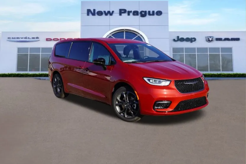 2026 Chrysler Pacifica photo 1