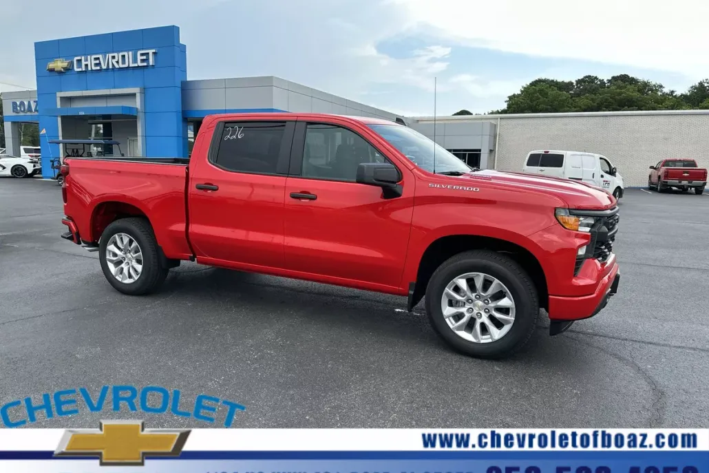 2025 Chevrolet Silverado 1500 Custom photo 1