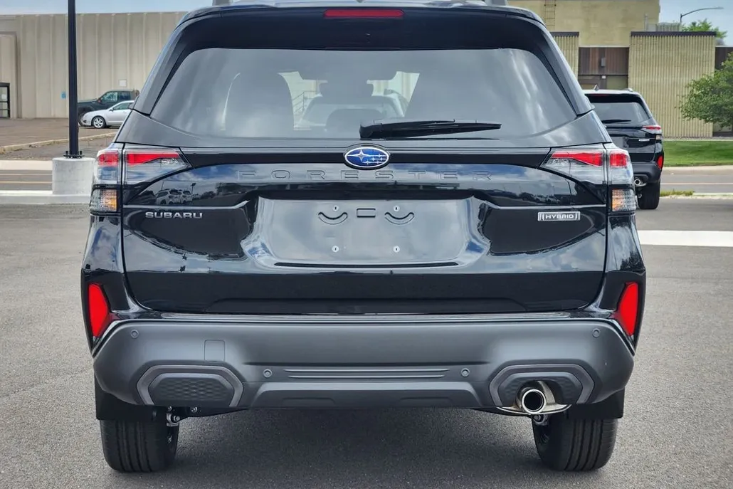 2025 Subaru Forester Limited photo 1