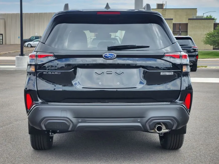 2025 Subaru Forester Limited photo 1