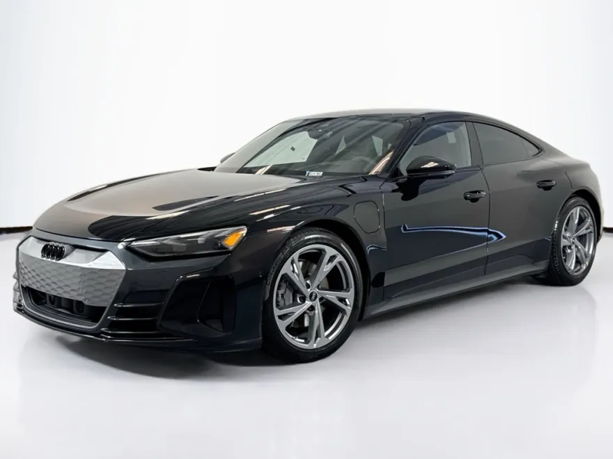 2022 Audi e-tron GT Prestige photo 1