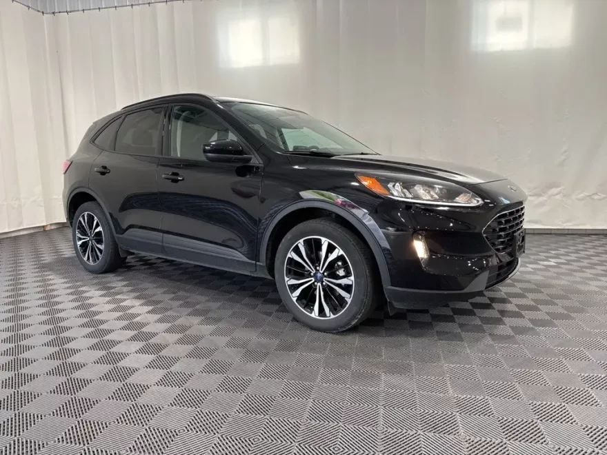 2022 Ford Escape SEL photo 1