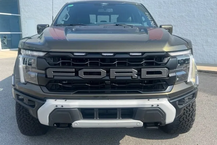 2025 Ford F-150 Raptor photo 1