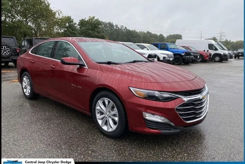 2024 Chevrolet Malibu 1LT photo 1