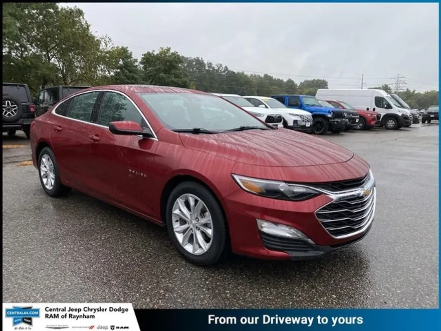 2024 Chevrolet Malibu 1LT photo 1