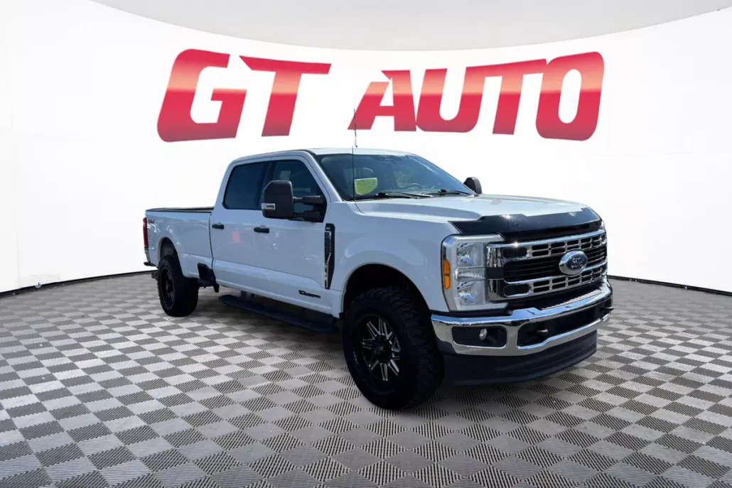 2023 Ford F-350 XLT photo 1