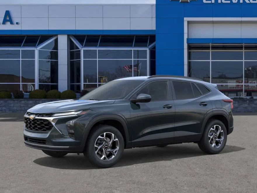 2025 Chevrolet Trax LT photo 1