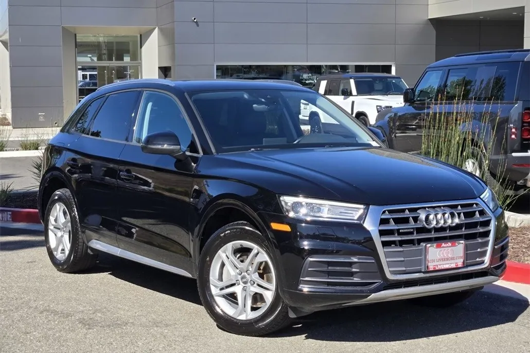 2018 Audi Q5 2.0T Premium photo 1
