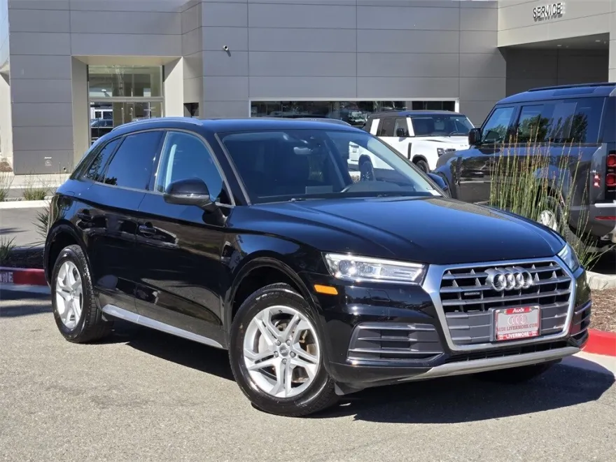 2018 Audi Q5 2.0T Premium photo 1