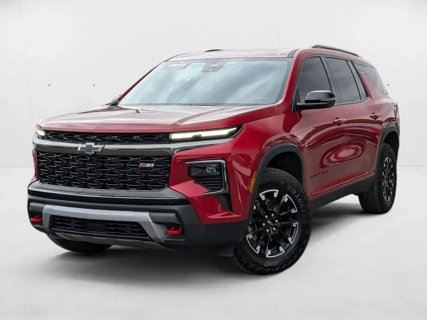 2025 Chevrolet Traverse Z71 photo 1