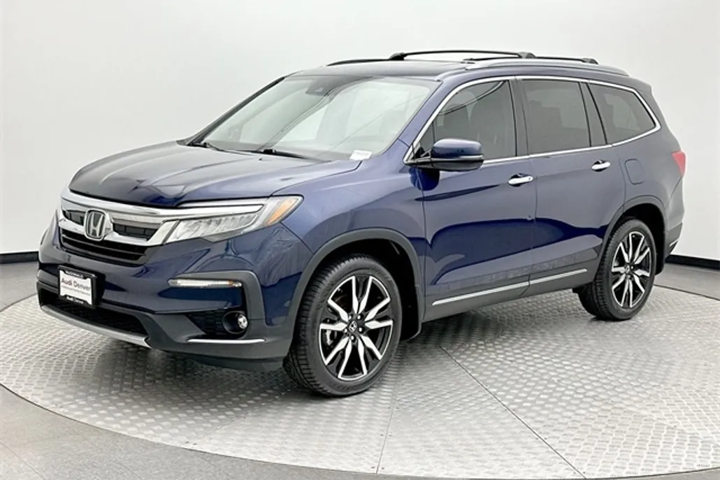 2019 Honda Pilot Touring photo 1