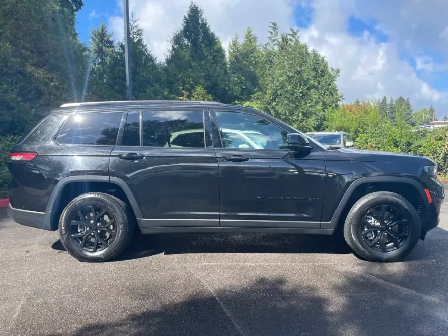 2024 Jeep Grand Cherokee Altitude photo 1