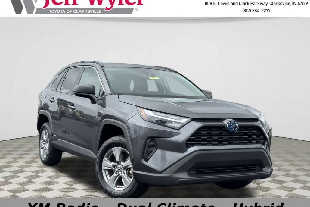 2024 Toyota RAV4 Hybrid LE photo 1