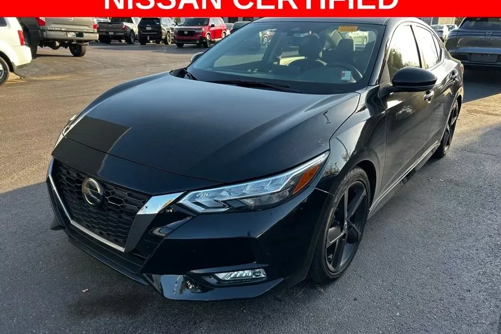 2021 Nissan Sentra SR photo 1