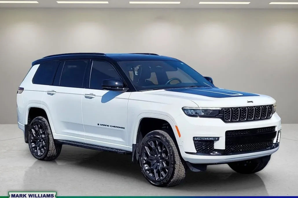 2023 Jeep Grand Cherokee L Summit photo 1