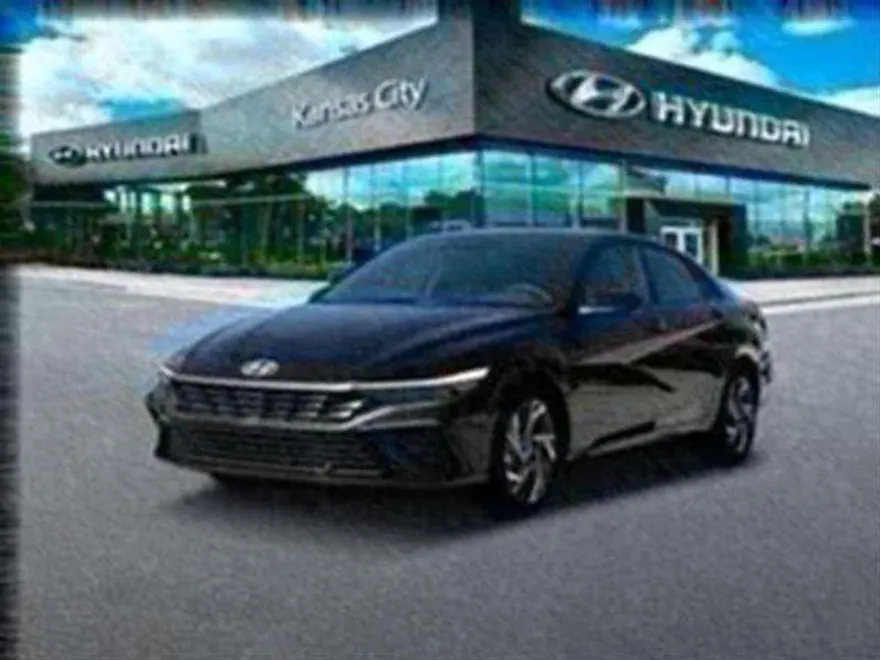2025 Hyundai Elantra SEL Sport photo 1