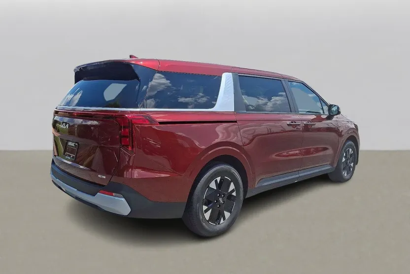 2026 Kia Carnival LXS photo 1
