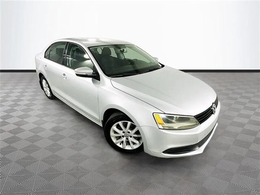 2012 Volkswagen Jetta 2.5L SE photo 1