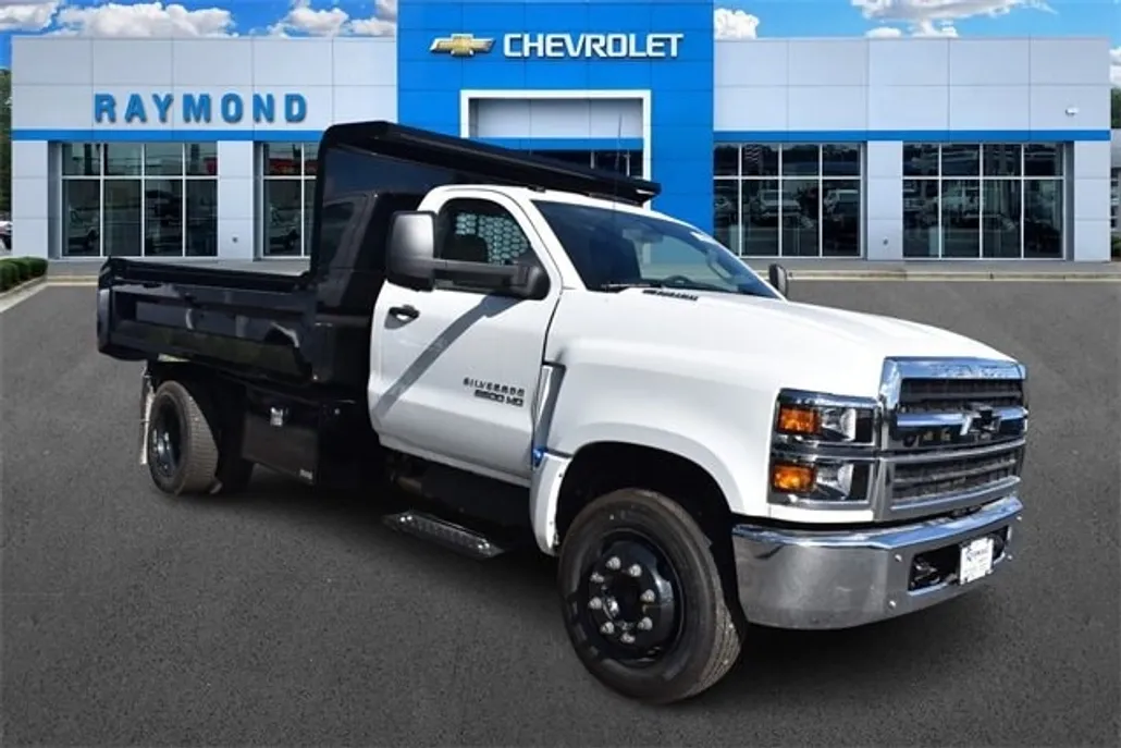 2024 Chevrolet Silverado 5500HD Work Truck photo 1