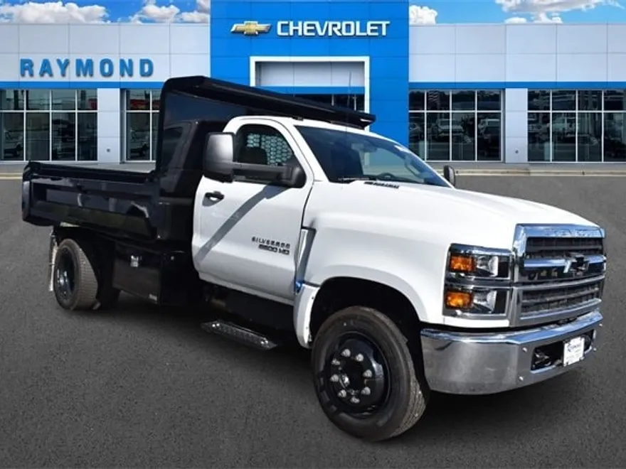 2024 Chevrolet Silverado 5500HD Work Truck photo 1