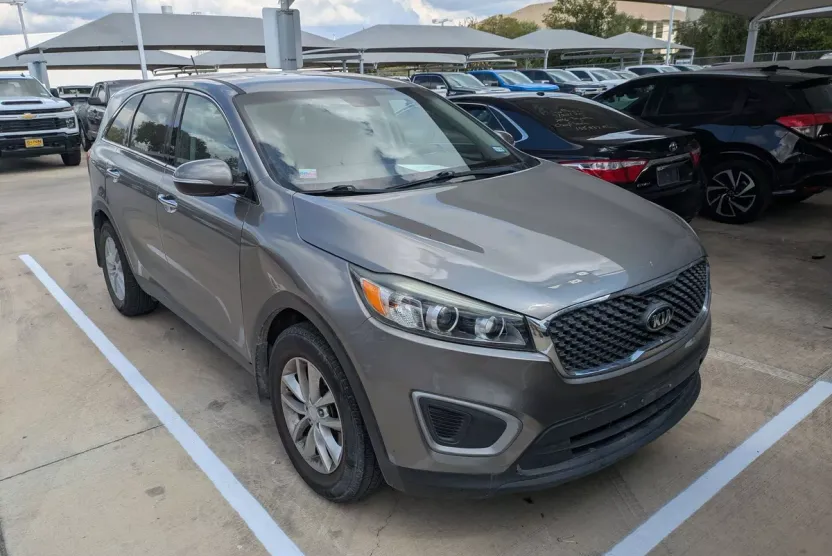2018 Kia Sorento L photo 1
