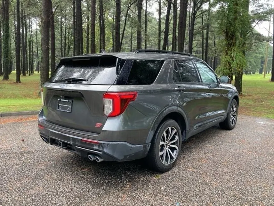 2020 Ford Explorer ST photo 1