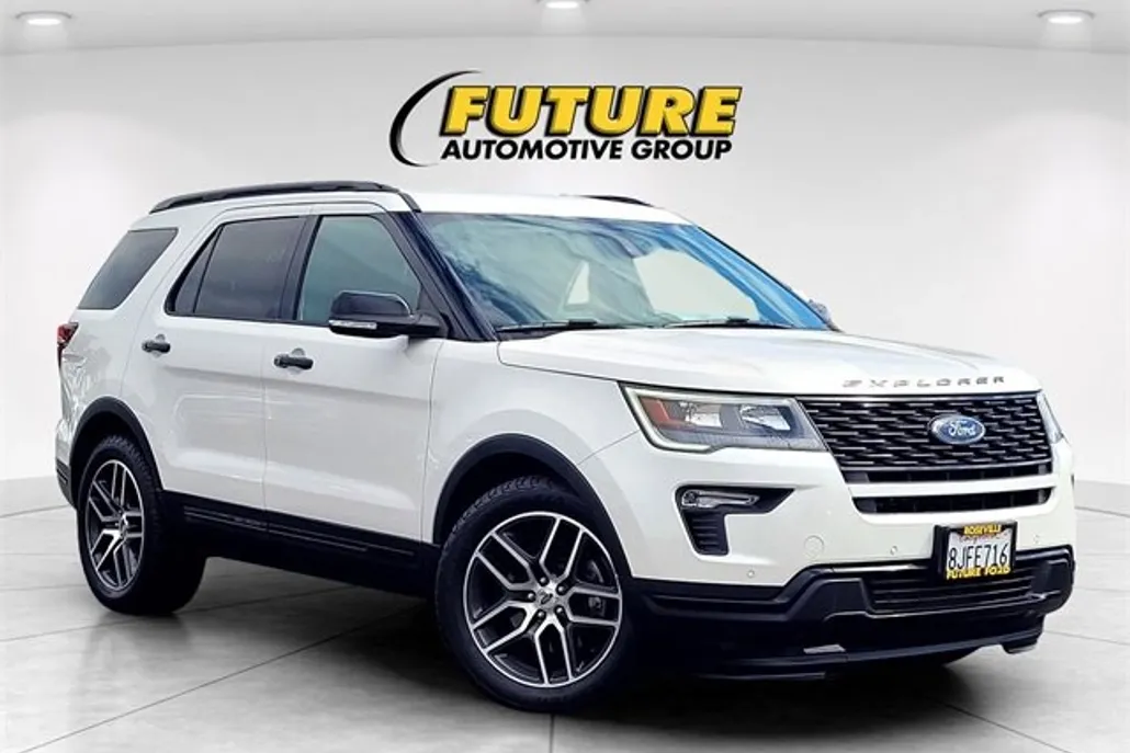2019 Ford Explorer Sport photo 1