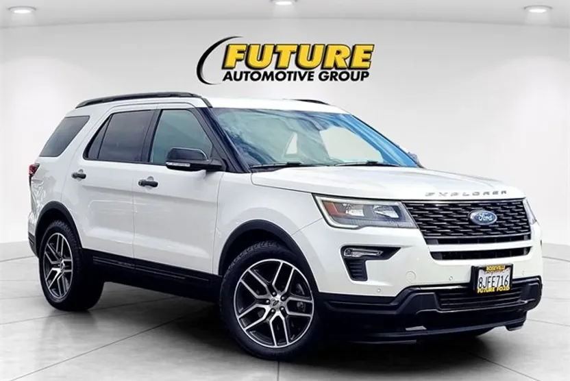 2019 Ford Explorer Sport photo 1
