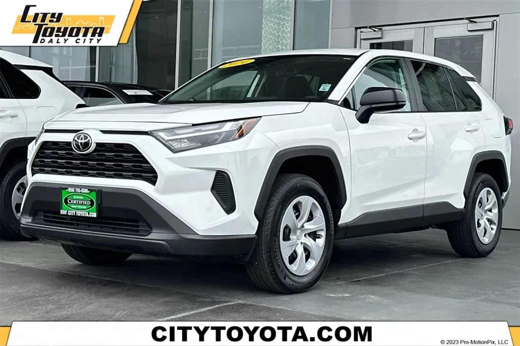 2024 Toyota RAV4 LE photo 1
