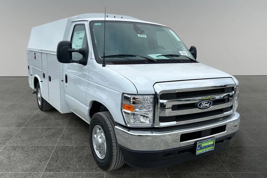 2026 Ford E-350 Base photo 1