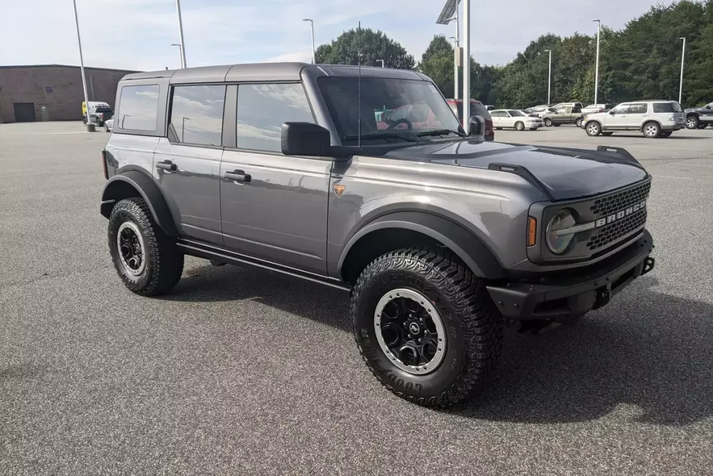 2024 Ford Bronco Badlands photo 1