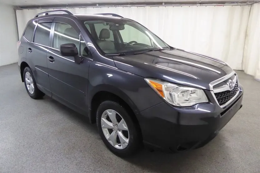 2016 Subaru Forester Limited photo 1