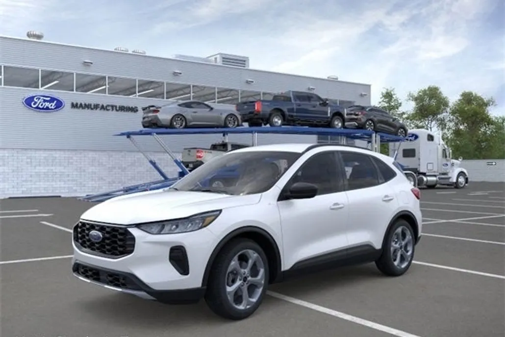 2025 Ford Escape ST-Line photo 1