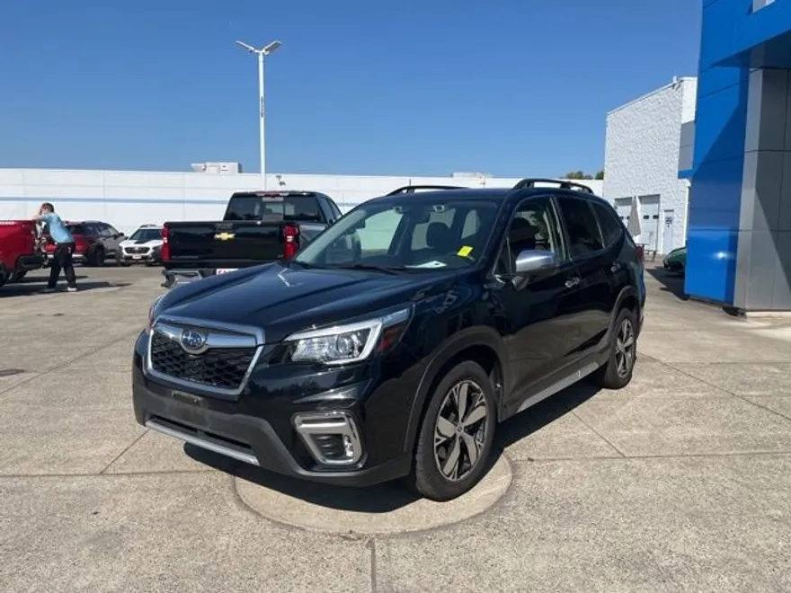2019 Subaru Forester Touring photo 1